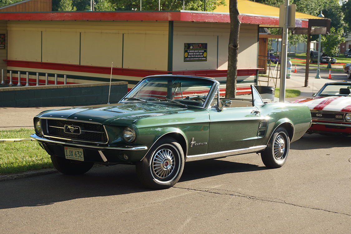 Vue de profil Cabriolet 1967 - © photo : commons.wikimedia.org by Greg Gjerdingen - CC BY 2.0 Image